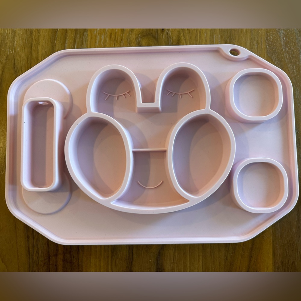 Almost new!  Kids Silicone suction placemat withh built in plate compartments.